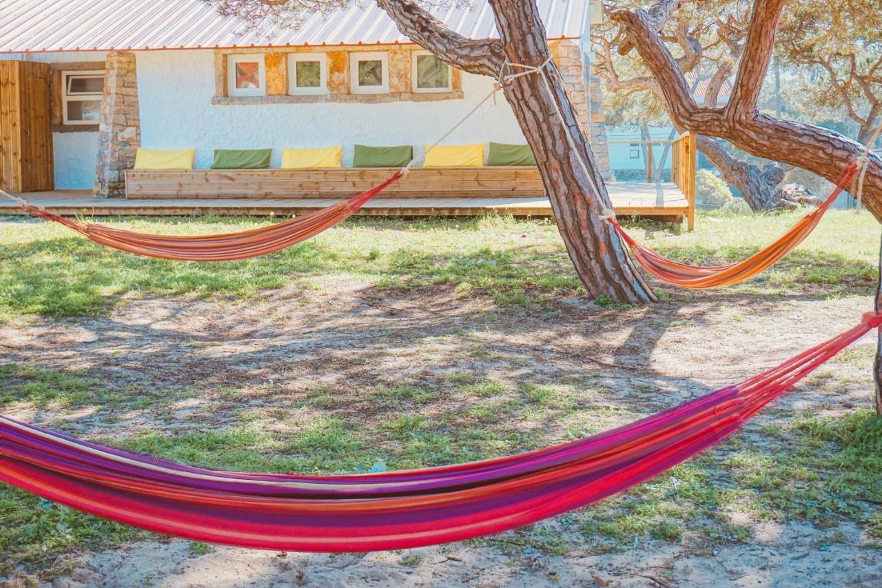 Oasis Backpackers Hostel Sintra Surf Colares Exterior foto